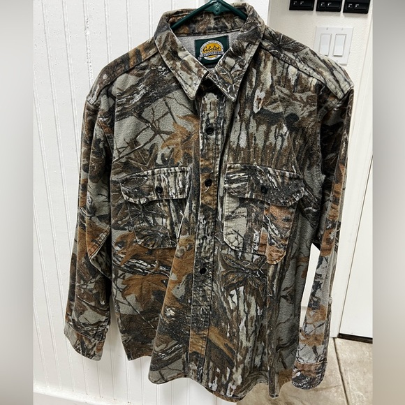 Cabela's Other - Men’s Medium Cabela’s Button Down Hunting Shirt